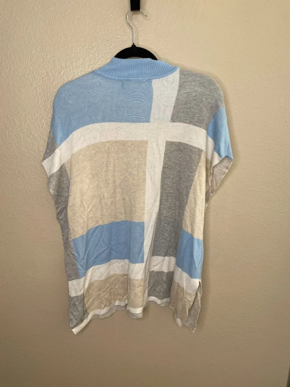 NWT Joseph A. Womens Geometric Poncho Sweater L Button Detail Pastel Blue/Gray - Picture 3 of 7